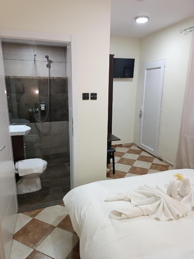 V & V Villa Lalince Екстер'єр фото