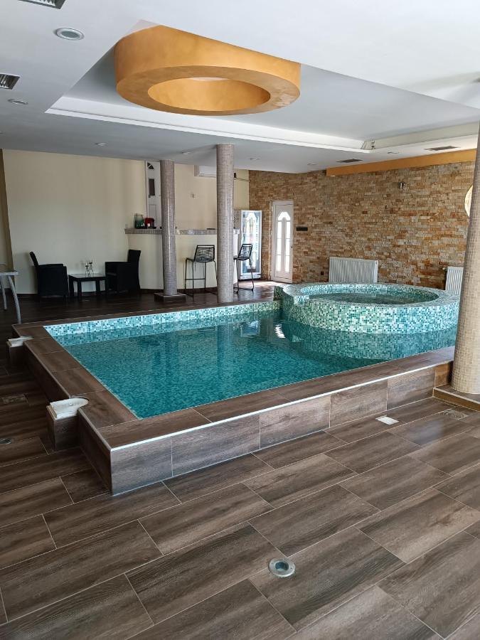 V & V Villa Lalince Екстер'єр фото